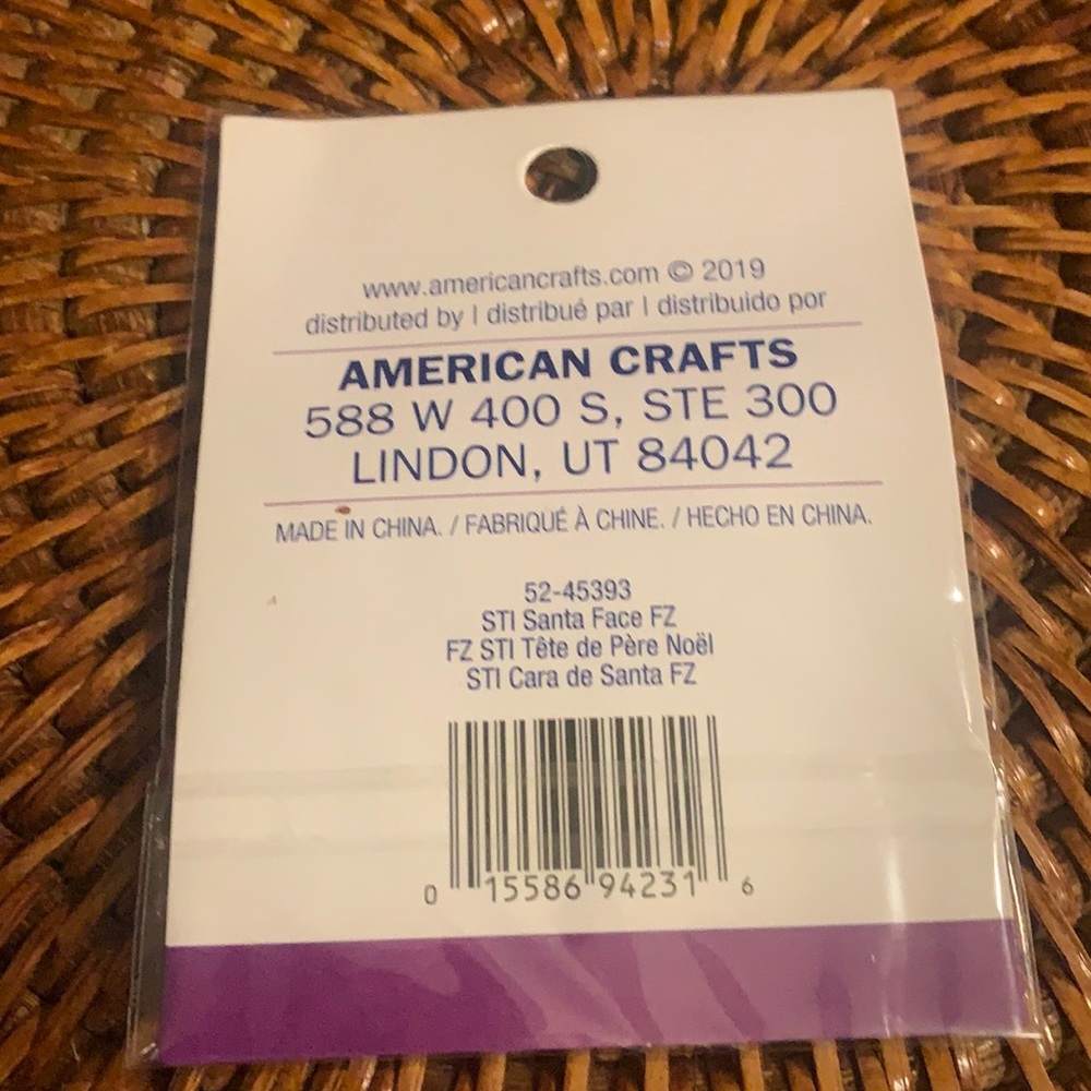⭐️ $1 if bundled - STICKO Santa Face Fuzzy Sticker NWT - Picture 2 of 5